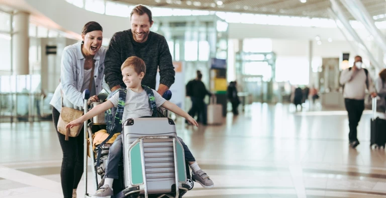 rodzina w&nbsp;podróży